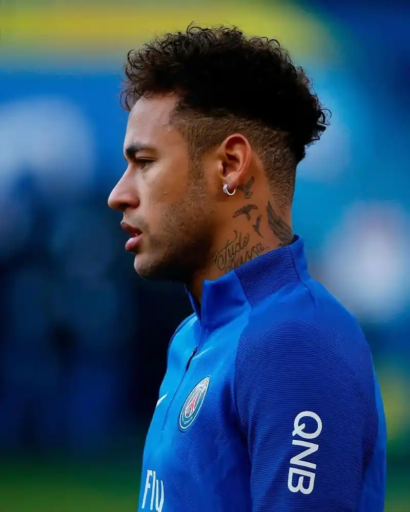 满了坚持与 满了坚持与