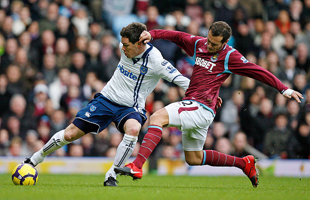 展示了其坚 展示了其坚