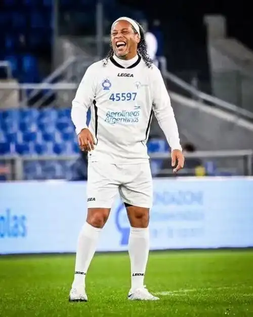 在职业足坛 在职业足坛