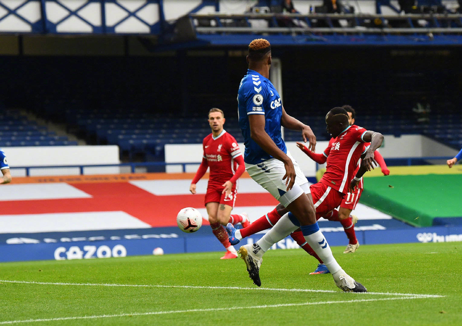 万欧元的纠 万欧元的纠